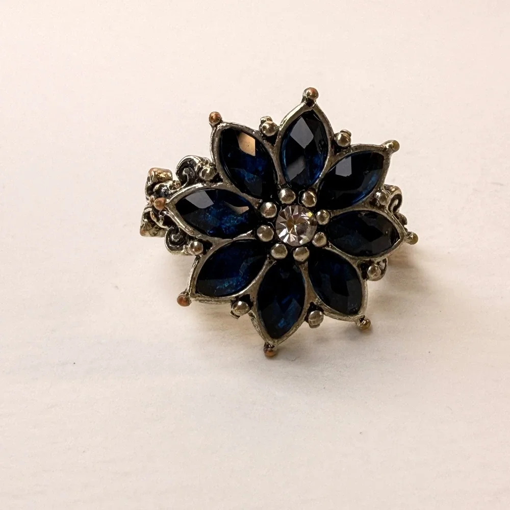 Lucky Brand Blue Crystal Flower Statement Ring Antiqued Silver Tone Floral Boho